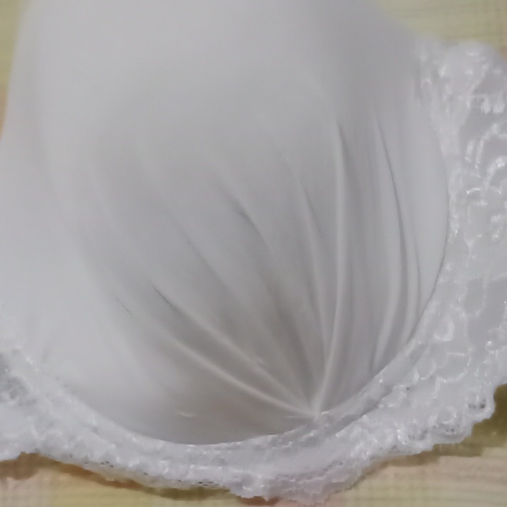 Plus size bra - Picture 4 of 6